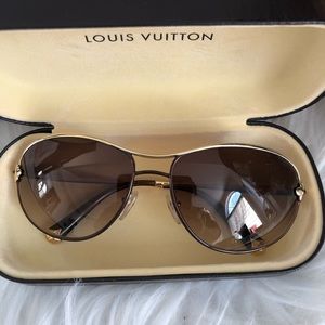 Authentic Louis Vuitton sunglass!